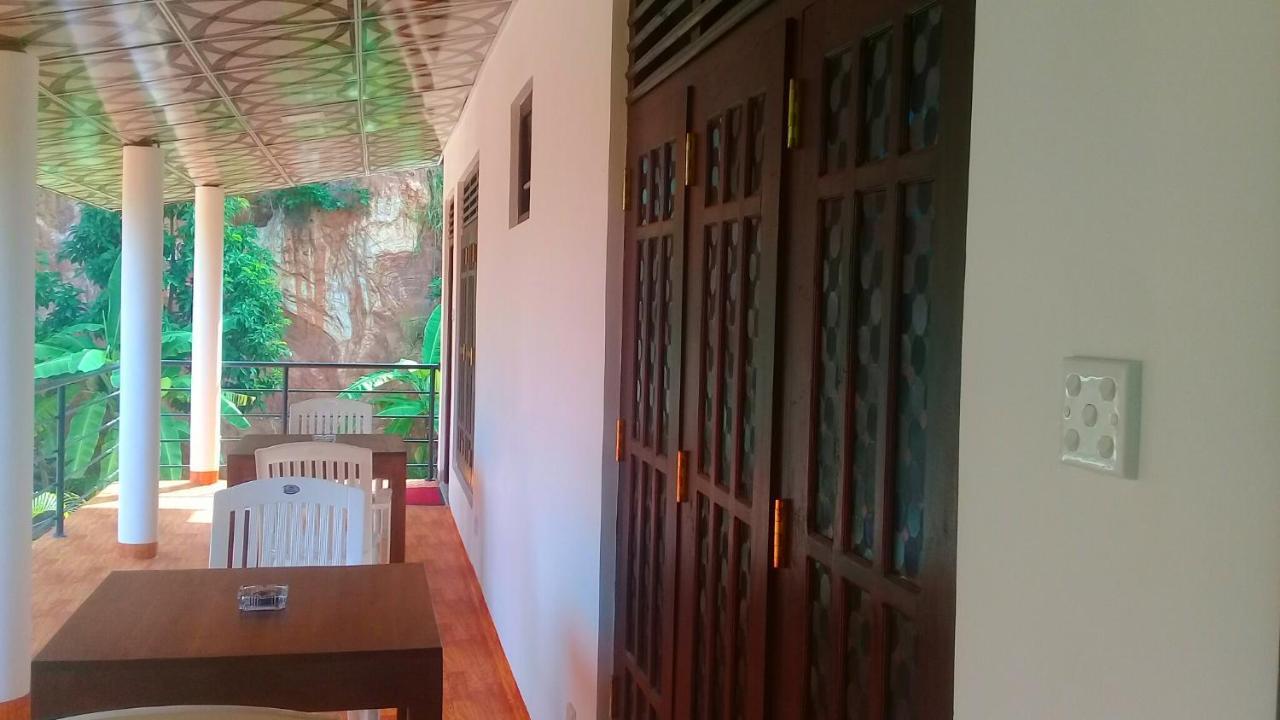 Mountain Heaven Inn 미리사 외부 사진